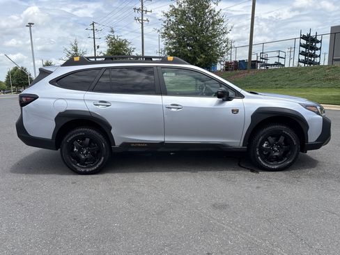Used 2025 Subaru Outback Wilderness AWD/4WD image 10