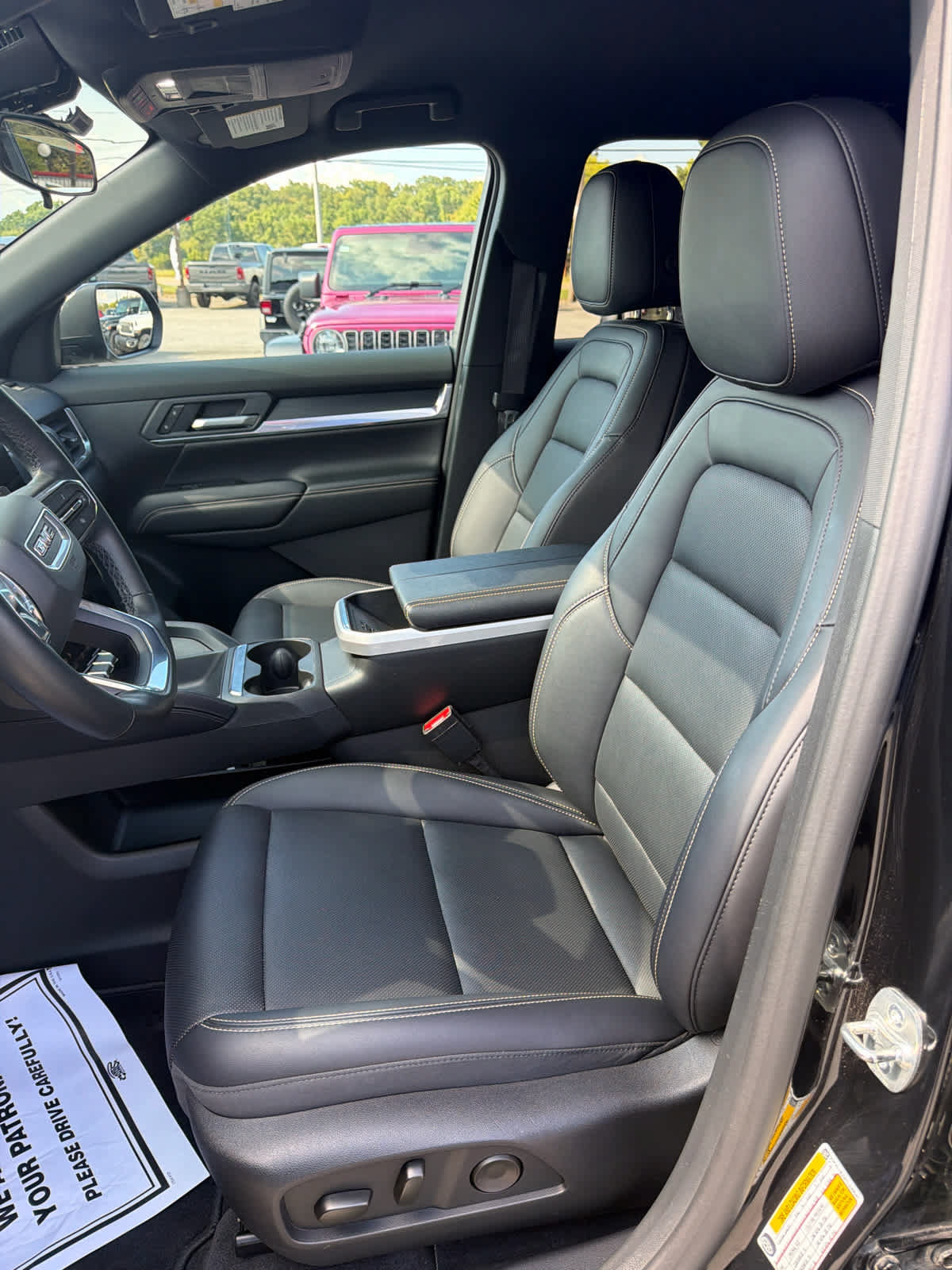 Used 2026 GMC Terrain Elevation w/ Elevation Premium Package AWD/4WD image 9