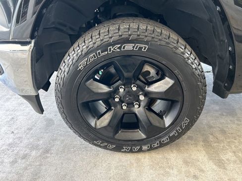 Used 2022 RAM 1500 Laramie AWD/4WD image 14