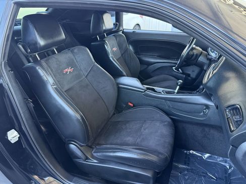 Used 2015 Dodge Challenger R/T Plus image 5