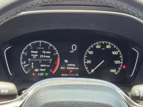 Used 2025 Honda Pilot EX-L image 9