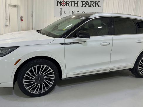 Used 2022 Lincoln Corsair Reserve w/ Sport Package image 6