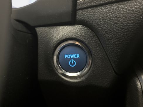 Used 2021 Toyota RAV4 XLE w/ Convenience Package AWD/4WD image 19
