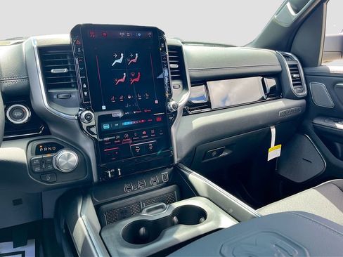 New 2026 RAM 1500 Laramie AWD/4WD image 25