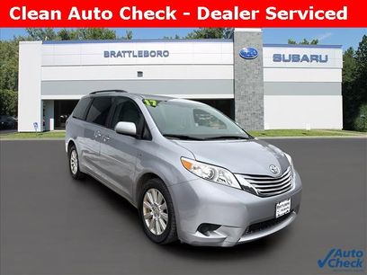 Used 2017 Toyota Sienna LE