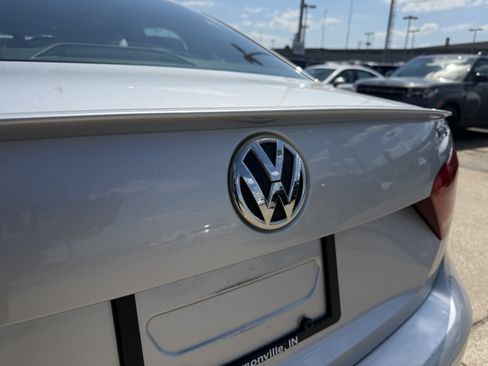 Used 2013 Volkswagen Passat TDI SEL Premium FWD image 8
