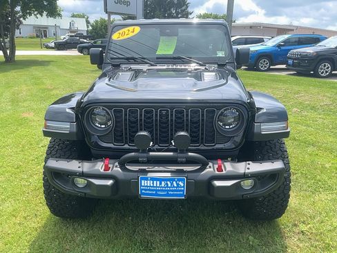 Certified 2024 Jeep Wrangler Unlimited Rubicon AWD/4WD image 2