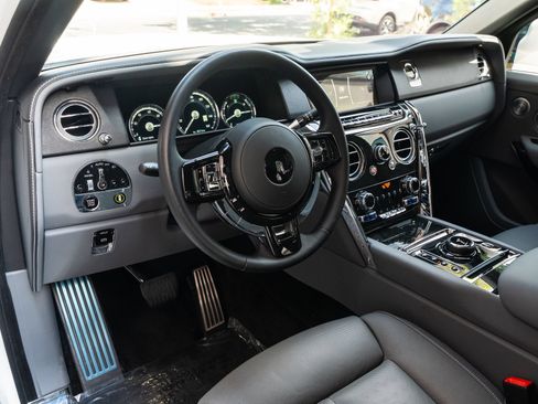 Certified 2024 Rolls-Royce Cullinan w/ Cullinan Package AWD/4WD image 30