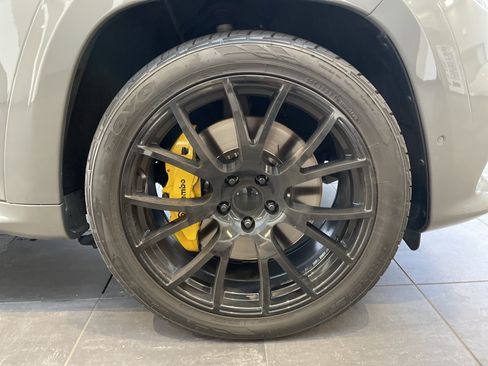 Used 2021 Jeep Grand Cherokee Trackhawk AWD/4WD image 14