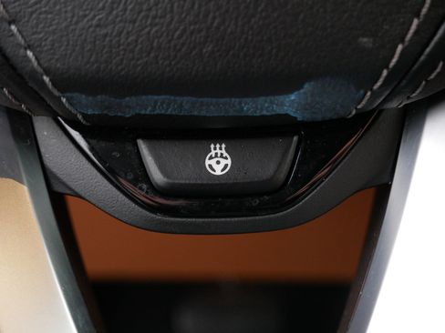 Used 2022 BMW 530i xDrive 530i xDrive w/ M Sport Package image 27