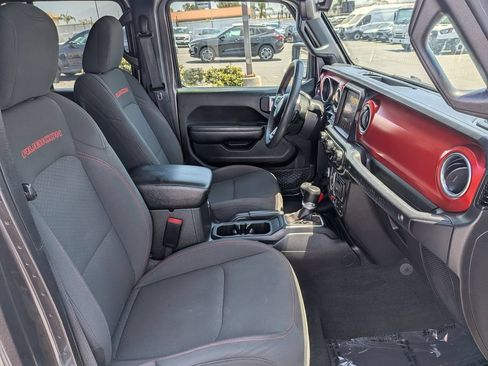Used 2023 Jeep Wrangler Unlimited Rubicon AWD/4WD image 30