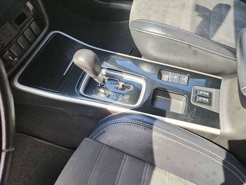 Used 2019 Mitsubishi Outlander SE FWD image 25