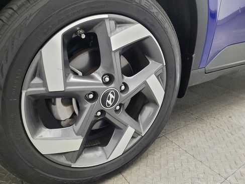 Used 2024 Hyundai Venue SEL image 31