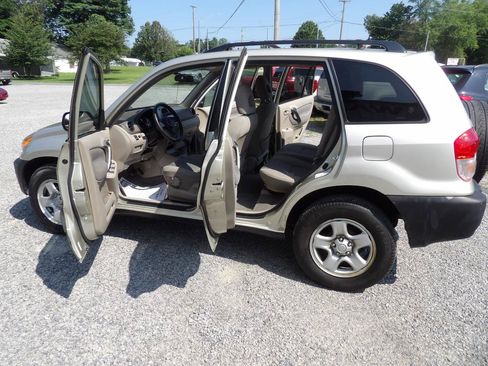 Used 2001 Toyota RAV4 Limited FWD image 8