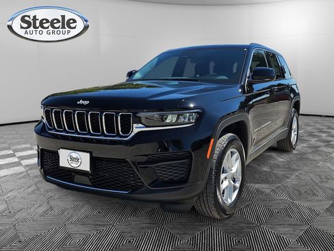 New 2025 Jeep Grand Cherokee Laredo X RWD image 1