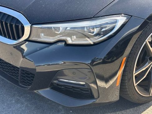 Used 2022 BMW 330i Sedan w/ M Sport Package RWD image 11