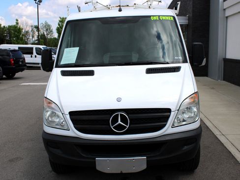 Used 2012 Mercedes-Benz Sprinter 2500 image 2
