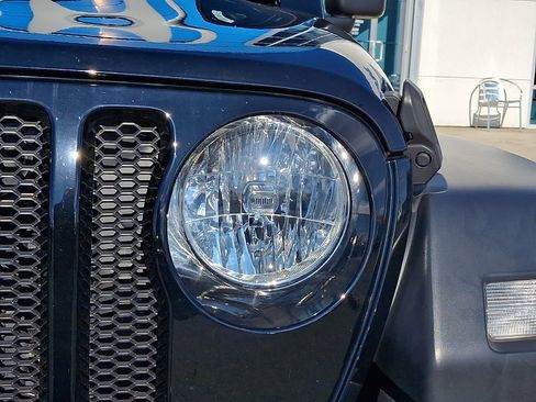 Used 2023 Jeep Wrangler Unlimited Sport AWD/4WD image 9