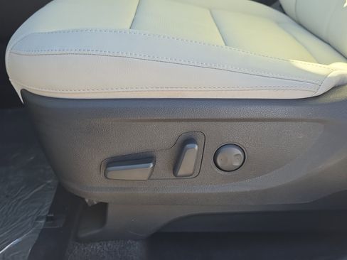 New 2025 Kia Telluride EX w/ EX Captain's Chair Package image 24