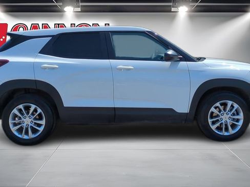 Used 2025 Chevrolet TrailBlazer LS w/ LS Convenience Package image 4