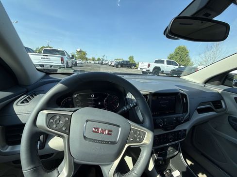 Certified 2024 GMC Terrain Denali w/ Black Diamond Edition AWD/4WD image 16