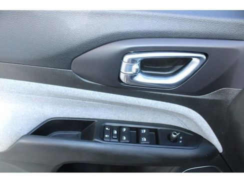 Used 2022 Jeep Compass Latitude image 20