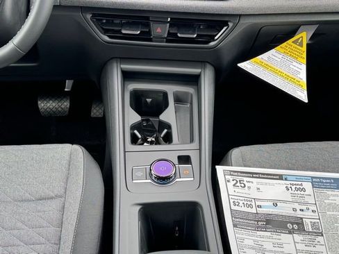 New 2025 Volkswagen Tiguan S AWD/4WD image 16