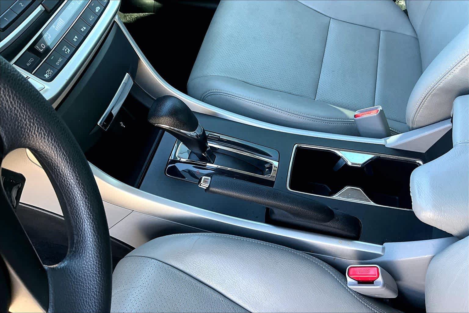Used 2015 Honda Accord LX image 15