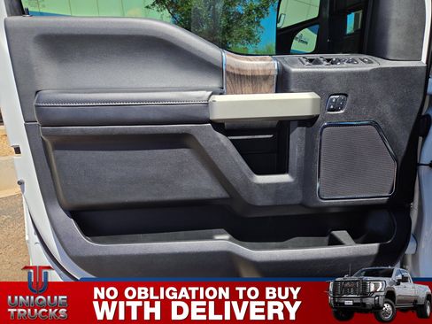 Used 2017 Ford F250 Lariat w/ Lariat Ultimate Package AWD/4WD image 13