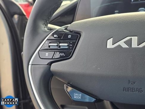 Used 2023 Kia Niro EX FWD image 22