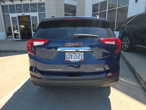 Used 2023 GMC Terrain SLE w/ Driver Convenience Package AWD/4WD image 5