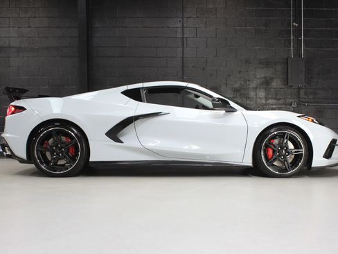 Used 2020 Chevrolet Corvette Stingray Premium Cpe w/ 3LT Preferred Equipment Group image 24