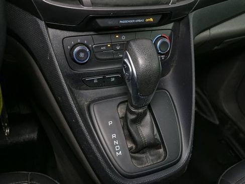 Used 2022 Ford Transit Connect XL FWD image 22