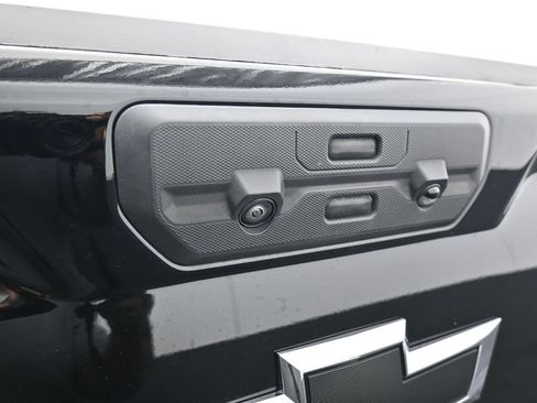 Used 2025 Chevrolet Silverado 1500 ZR2 w/ Technology Package AWD/4WD image 43