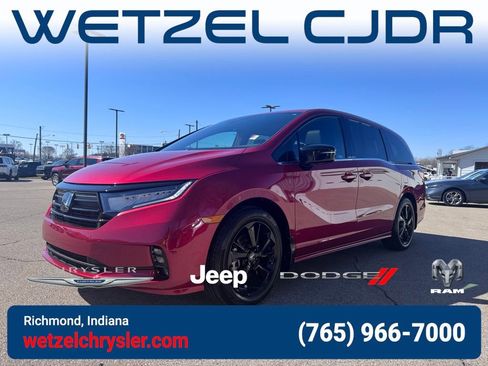 Used 2024 Honda Odyssey Sport image 2