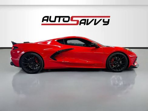 Used 2021 Chevrolet Corvette Stingray Premium Cpe w/ Z51 Performance Package RWD image 8