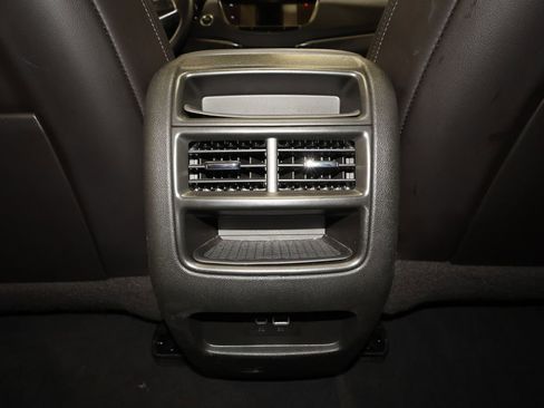 Certified 2025 Cadillac XT5 Premium Luxury image 30