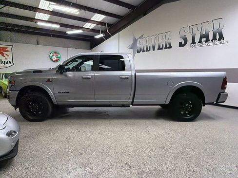 Used 2022 RAM 3500 Laramie AWD/4WD image 3