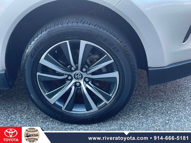 Used 2024 Toyota Venza LE AWD/4WD image 10