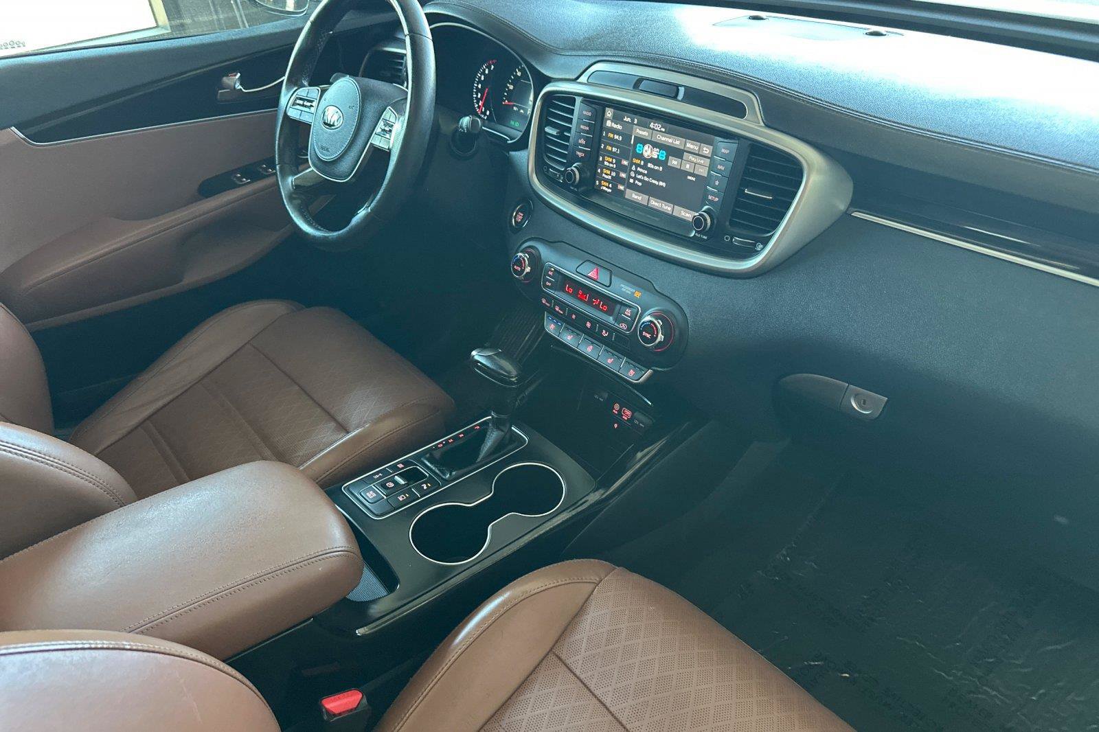 Used 2019 Kia Sorento SX AWD/4WD image 16