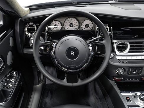 Used 2011 Rolls-Royce Ghost image 12