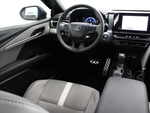 Used 2026 Toyota Camry SE w/ Convenience Package FWD image 30