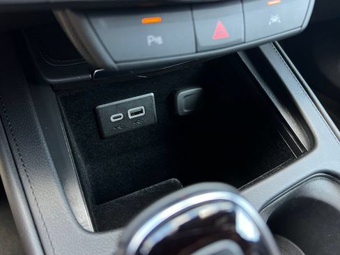 Used 2023 Cadillac XT4 Premium Luxury FWD image 44