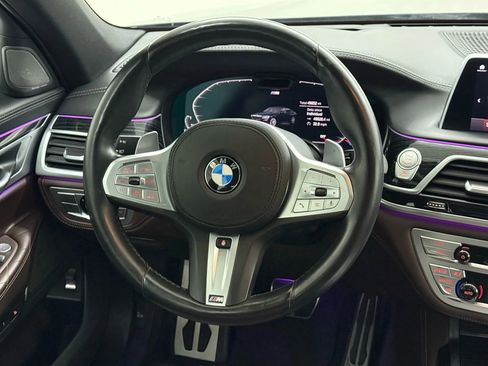 Used 2022 BMW 750i xDrive w/ Luxury Rear Seating Package image 20