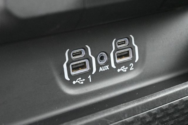 Used 2024 RAM 1500 Laramie AWD/4WD image 33