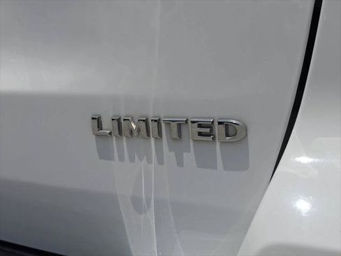 Certified 2021 Jeep Grand Cherokee Limited RWD image 11