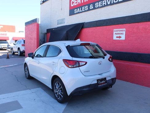 Used 2020 Toyota Yaris LE image 8