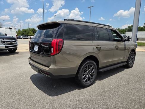 New 2026 Ford Expedition Platinum w/ Stealth Appearance Package AWD/4WD image 40
