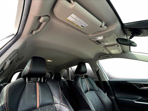 Used 2024 Toyota RAV4 Adventure image 29