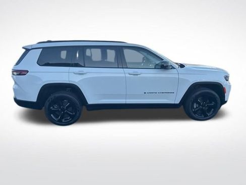 Used 2023 Jeep Grand Cherokee L Limited w/ Luxury Tech Group II image 6